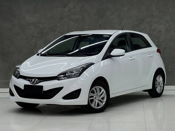 HYUNDAI HB20 1.6 COMFORT PLUS 16V FLEX 4P MANUAL HYUNDAI HB20 1.6 COMFORT PLUS 16V FLEX 4P MANUAL